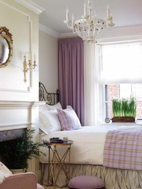 lila kronleuchter gardinen fenster vorhänge schlafzimmer 