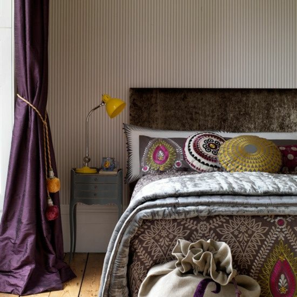 lila gardinen fenster vorhänge schlafzimmer