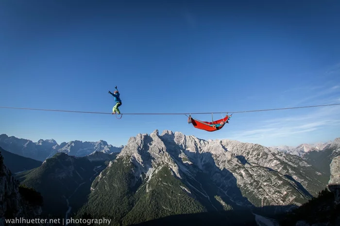 outdoor hängematte highline meeting festival alpen extremsport video
