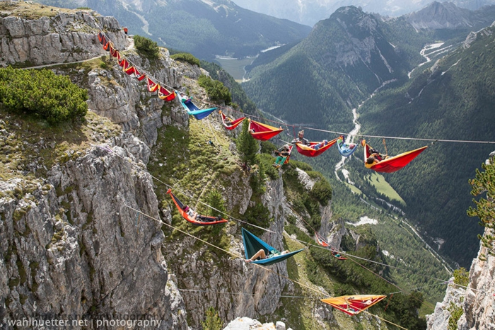 outdoor hängematte italienische alpen highline meeting festival