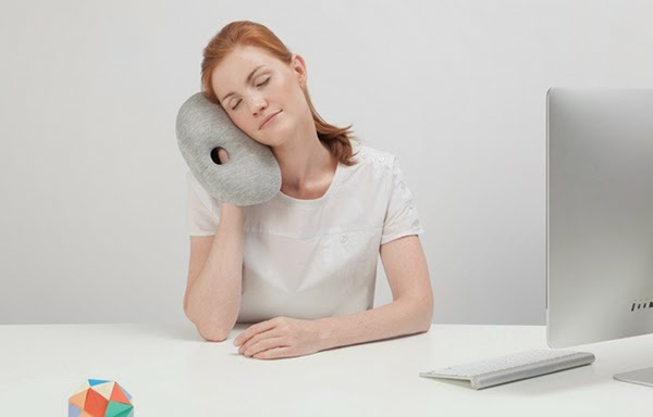reisekissen designer kissen Ostrich Pillow Mini designer möbel