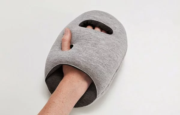 reisekissen designer kissen Ostrich Pillow Mini handschuh