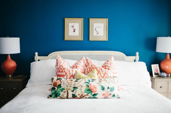 schlafzimmer einrichtungsideen wandfarbe blau