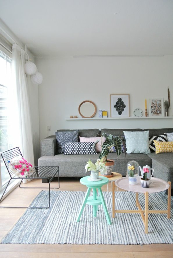 skandinavische möbel wohnzimmer modern einrichten pastelltöne holz couchtisch rund