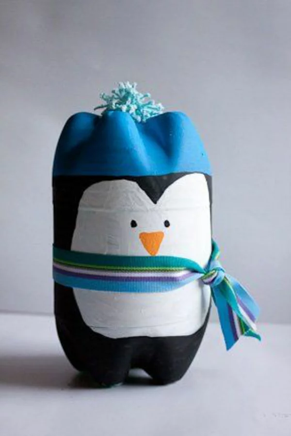 Flaschendeko blau Weihnachten spray pinguin