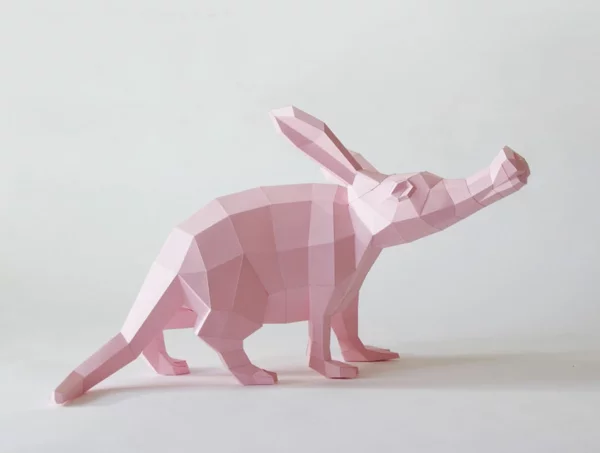 Geometrische origami Tierfiguren aus Papier rosa freund