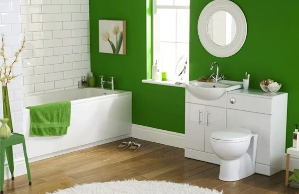 Badezimmergestaltung in Weiß und Grün 