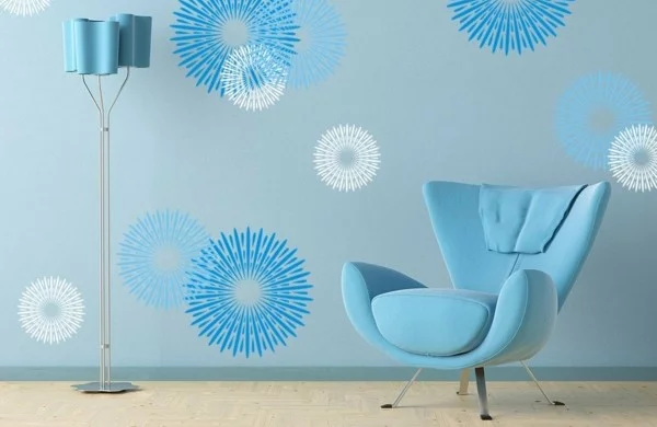 Blaue Wandgestaltung mit blauen Möbeln 