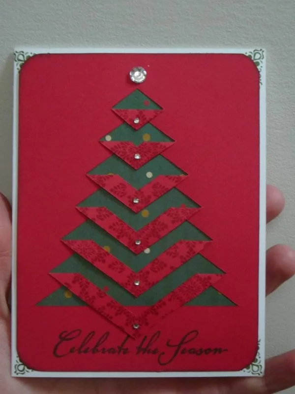 Christmasbaum auf roter Weihnachtskarte gestalten einfache Bastelidee 