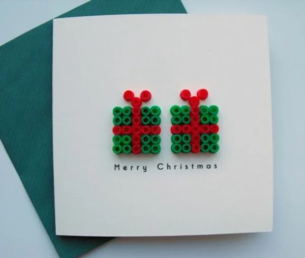 schlichte Bastelideen Weihnachtskarten selber machen kleine Geschenke aus Knöpfen