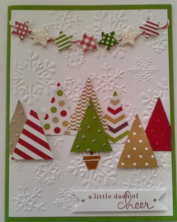 Sterne und Tannen aus Buntpapier aus Karte Bastelideen für Weihnachten Weihnachtskarten basteln aus Papier