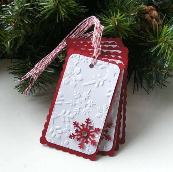 Bastelideen für Weihnachten rot -weiße Weihnachtskarten mit Schneeflocken selber machen 