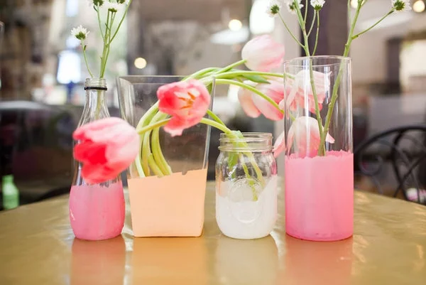 diy ideen bastelideen pastellfarben vasen gläser rosa tulpen