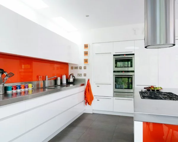 einbauküchen weiß orange