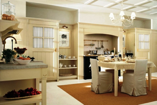 Esszimmer und Küche in neutralen Farben gestalten mit Holzpaneelen