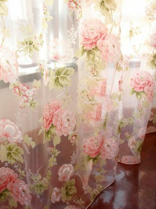 gardinen dekorationsvorschläg rosenmotive