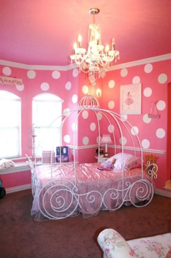 rosa schlafzimmer gepunktete wände
