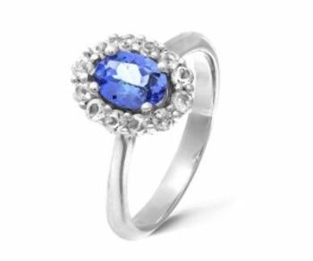 beautiful-engagement-ring-jewellery-and-accessories