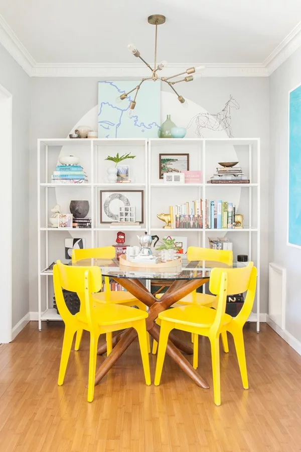 skandinavisches design möbel esszimmertisch mit stühlen gelb