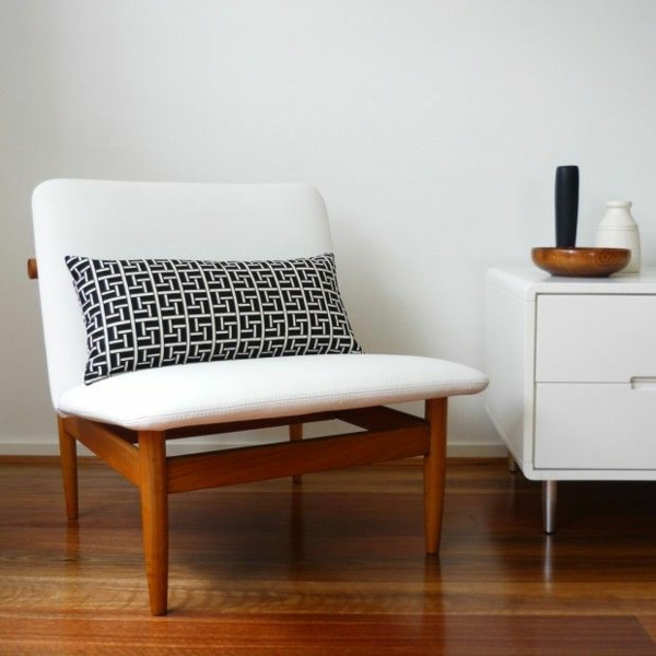 skandinavisches design möbel polstersessel weiß kommode holzboden