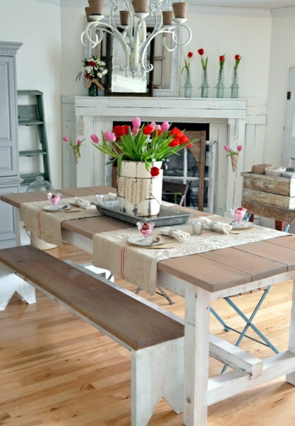 tisch dekoriren tischdeko ideen mit tulpen esszimmertisch mit stühlen