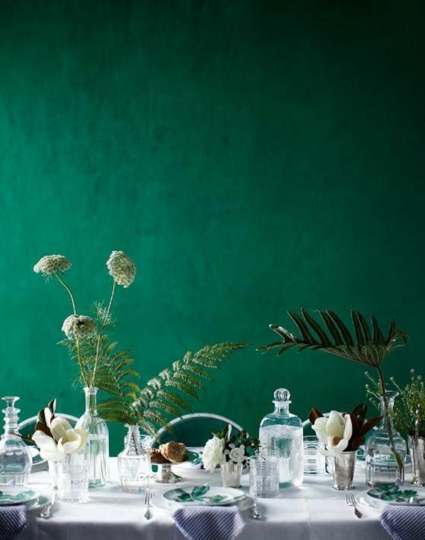 wandfarbe gesättigt grün farbideen wandgestaltung tisch essen