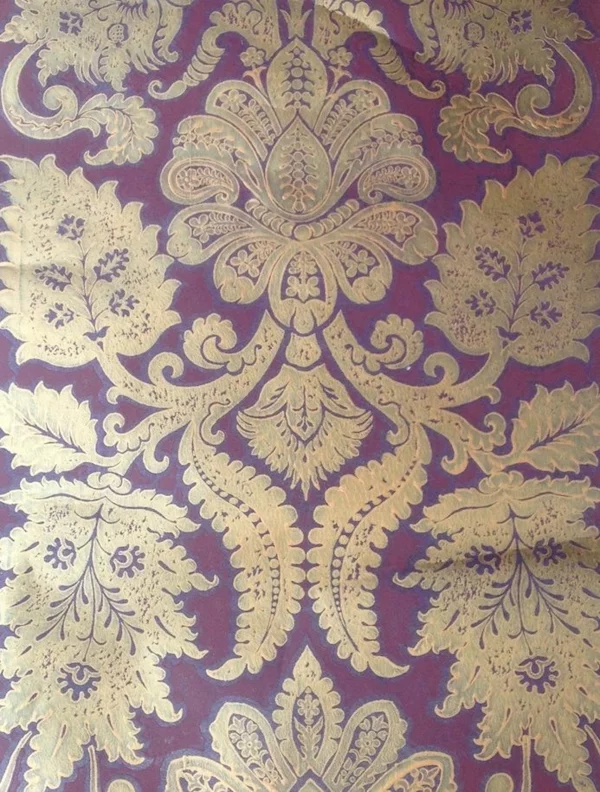 wandgestaltung mit tapeten designer tapeten florale muster lila