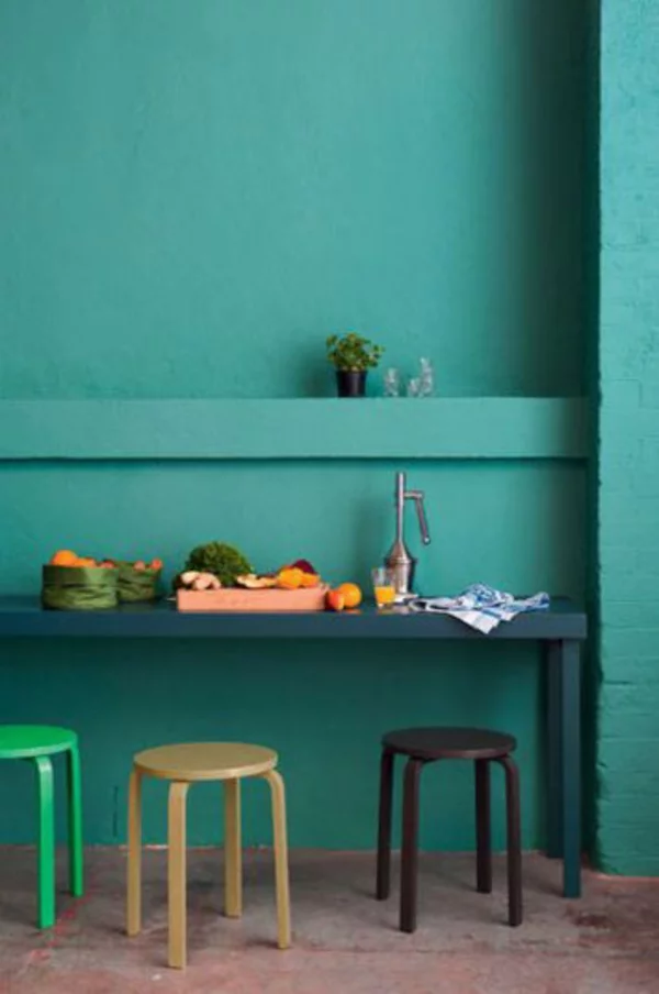 wohnideen gesättigt farbtöne wohnzimmer  grün kühn farben wandgestaltung