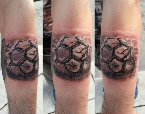 Tattoos Fussball  tattoo bilder arm bein
