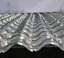 Innovative Dachziegel, die Sonnenenergie sparen