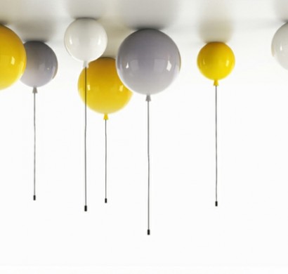 Innovative Deckenlampe in Form von einem Helium-Ballon