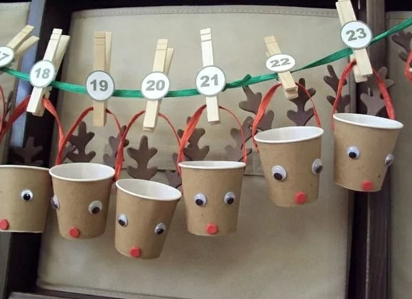 diy adventskalender basteln einfach weihnachtshirsche kaffeebecher
