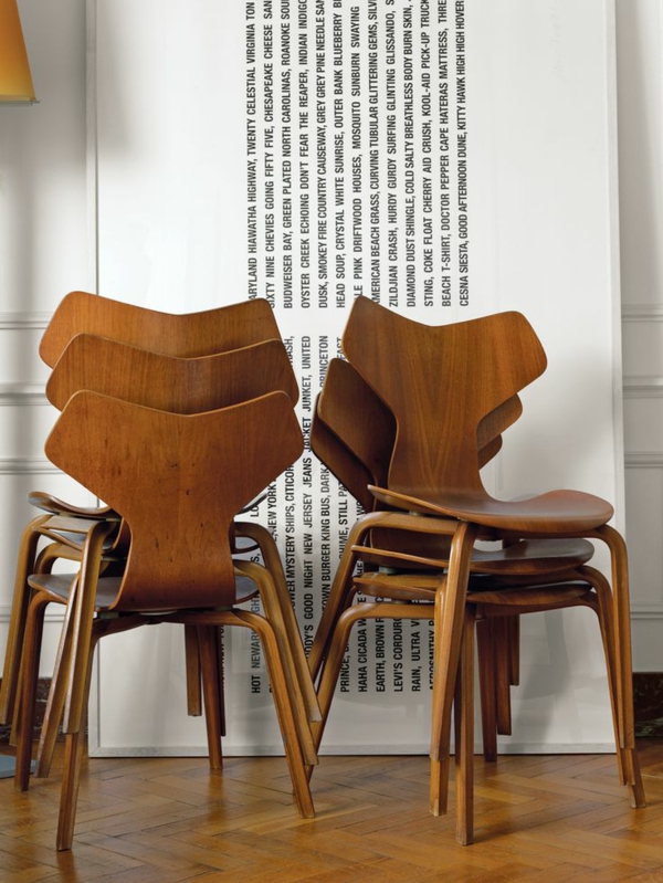 dänisches design möbel Arne Jacobsen stuhl grand prix holz