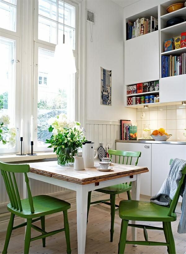 echtholzmöbel esszimmer einrichten esstisch rustikal grüne stühle