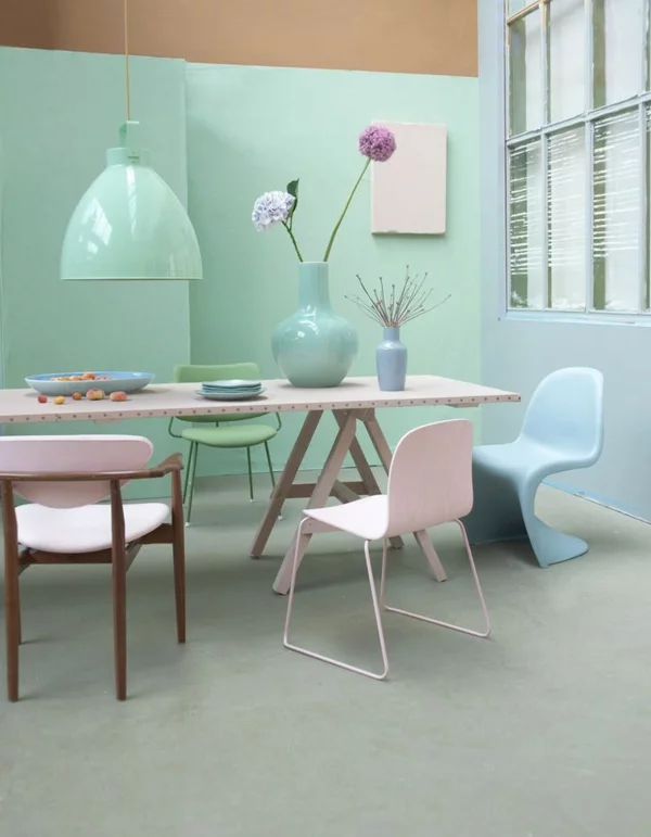 esszimmertisch mit stühlen designer stühle panton stuhl hellblau