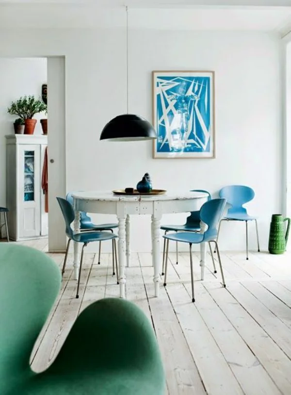 esszimmertische mit stühlen esstisch rund blaue stühle
