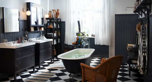 freistehende badewanne vintage schwarz weiß