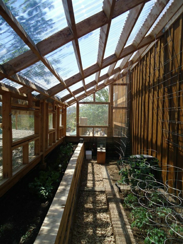 gemüse wintergarten gestalten holz konstruktion glas überdachung