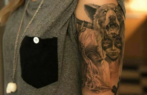 Oberarm und Unterarm Tattoo Ideen mit Wölfen 