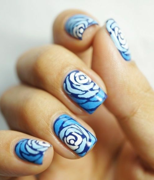 fingernägel design blaue rosen