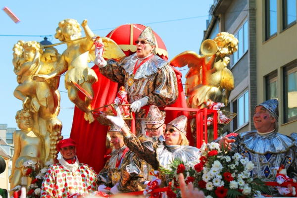 rosenmontag 2015 zug karneval fashing