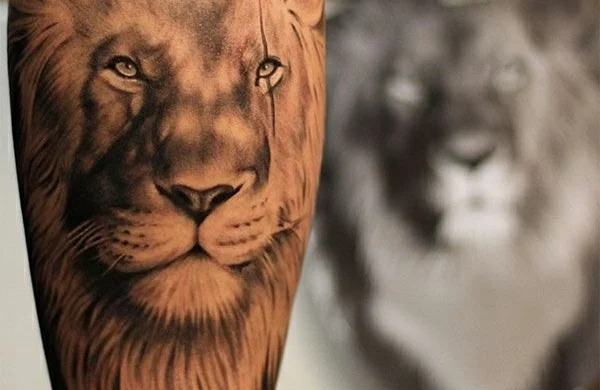 Unterarm Tattoo Ideen mit Löwe