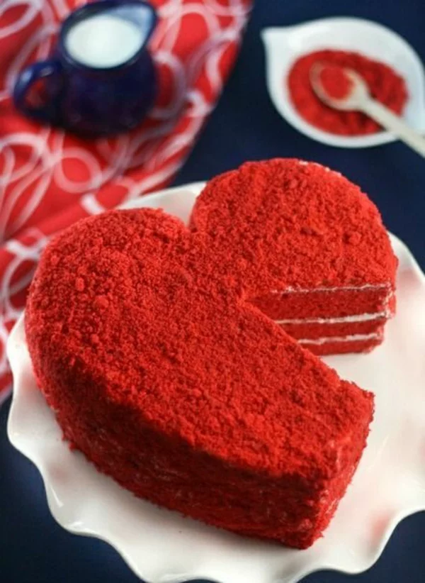 valentinstag torte rot herzform
