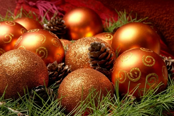 weihnachtsdekoration zapfen weihnachtsschmuck orange gold