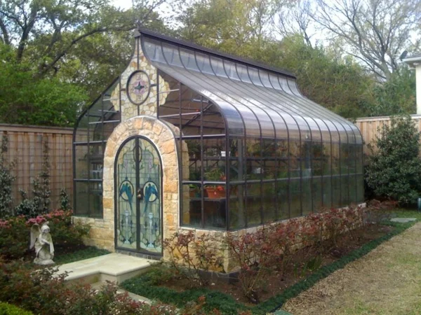 wintergarten selber bauen glashaus freistehend im garten