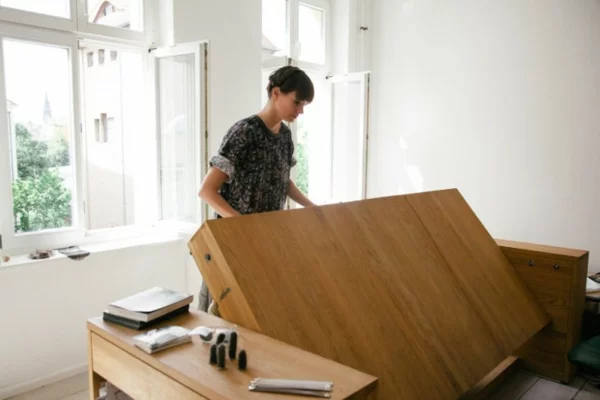 Designer Schreibtisch und ausziehbar Bett umdrehen