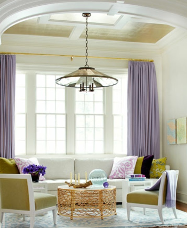 kräftige Farben für Wohnzimmer 2015 lila gardinen