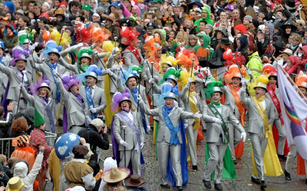 deutschland karneval ideen bunt kostüme designs 