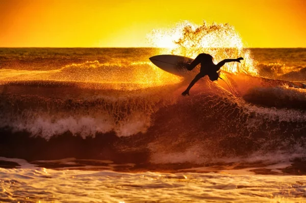 atemberaubendes foto surfer chris burkad