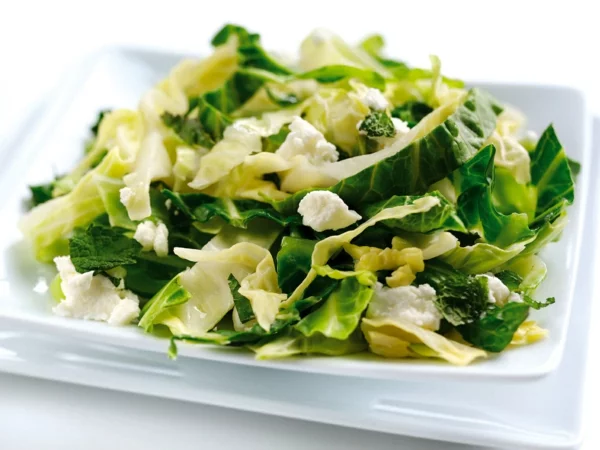 kalorienarm essen kohl salat feta käse
